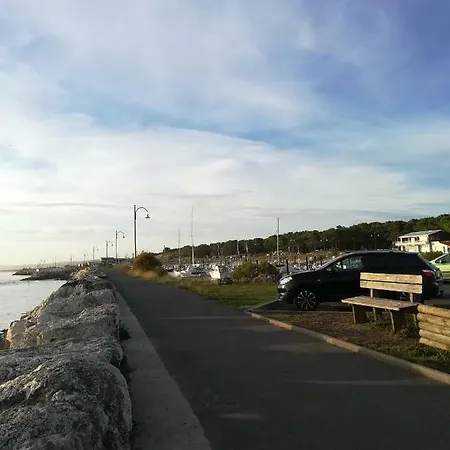 Holiday Camping Les Charmettes 3 Дом отдыха
